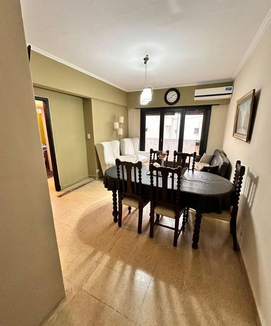 ¡OPORTUNIDAD! 4 AMB CON BALCÓN Y DORMITORIO EN SUITE – PLAZA MITRE