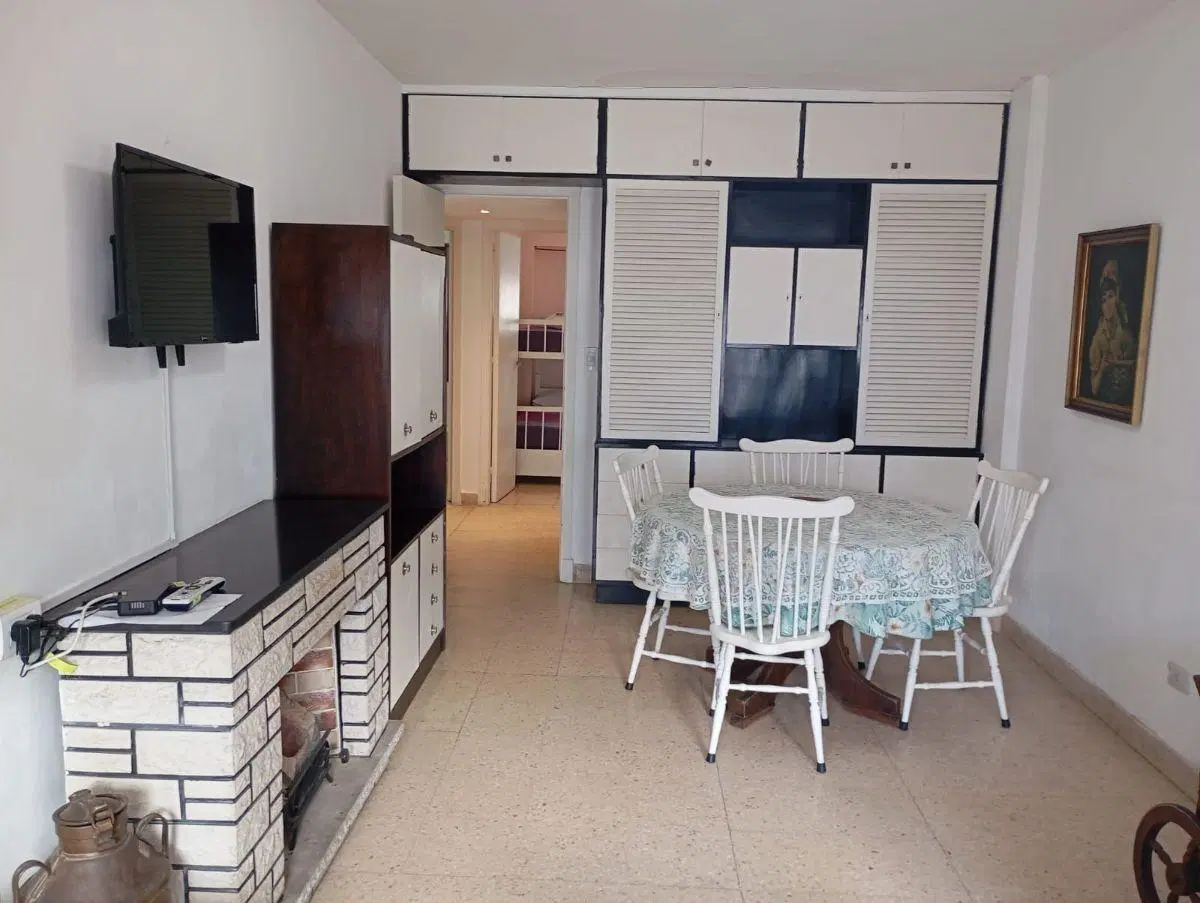 ALQUILER: Departamento de 3 Ambientes Amoblado al Frente – Centro 4
