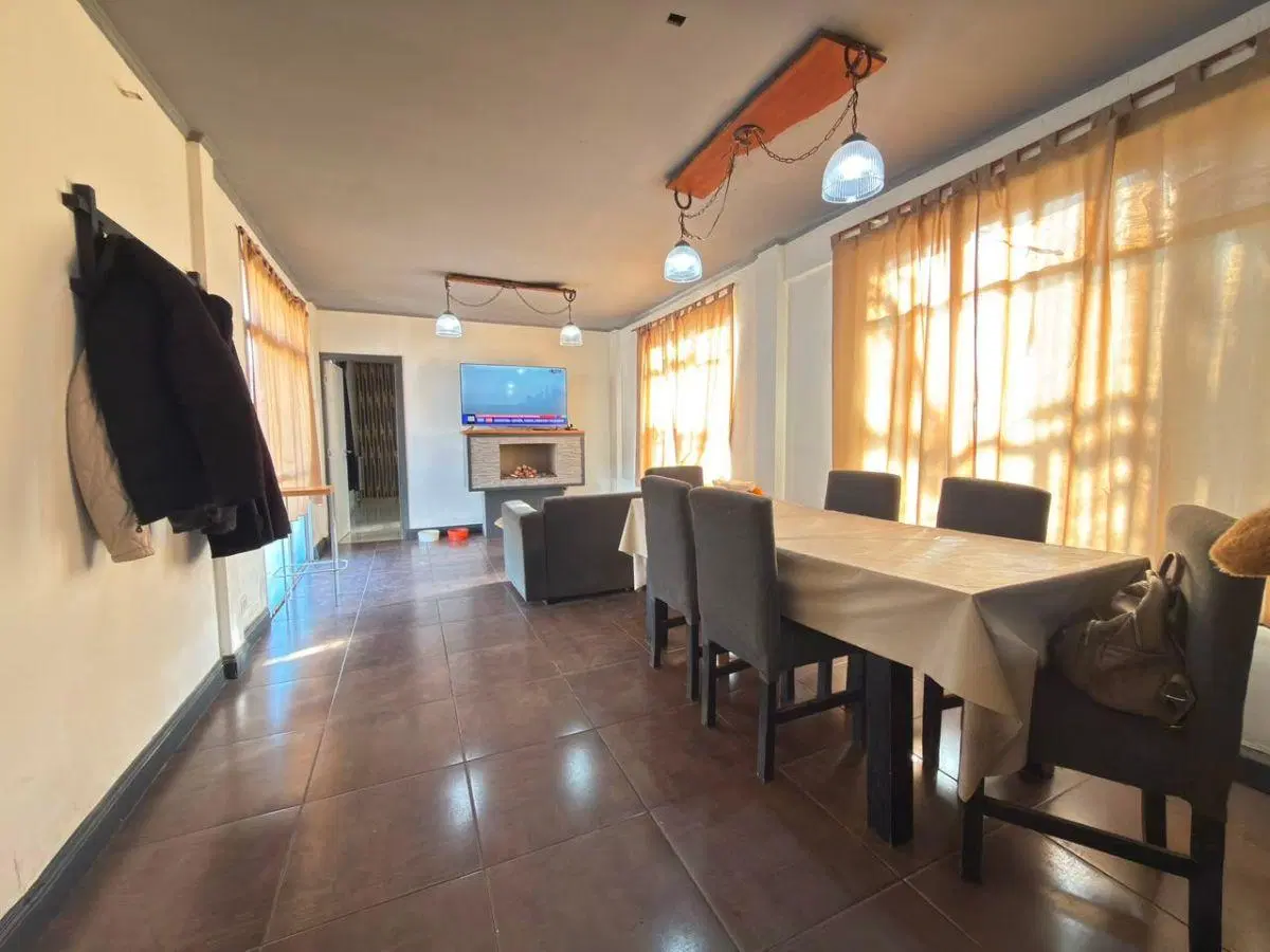 Departamento de 4 Ambientes al Frente con Balcón Aterrazado – Centro 4