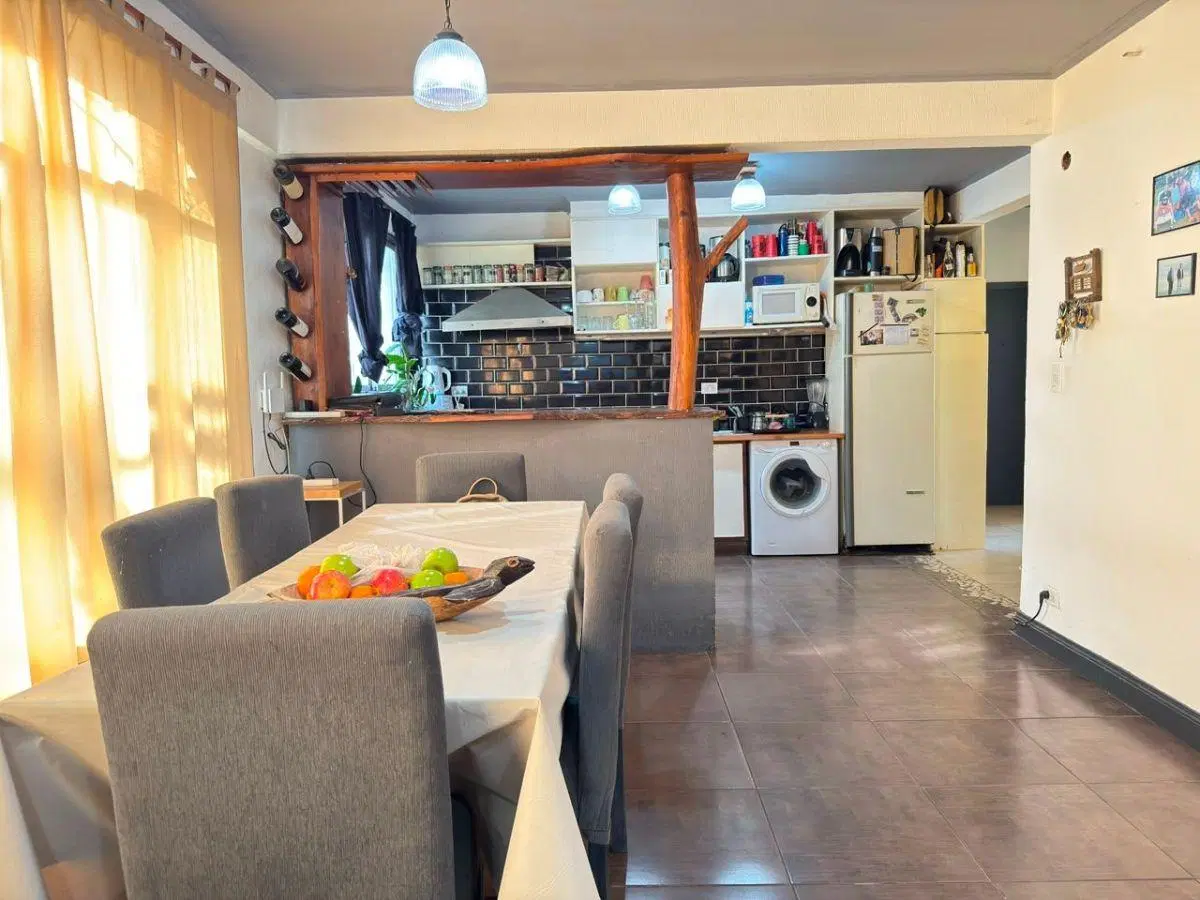 Departamento de 4 Ambientes al Frente con Balcón Aterrazado – Centro 2