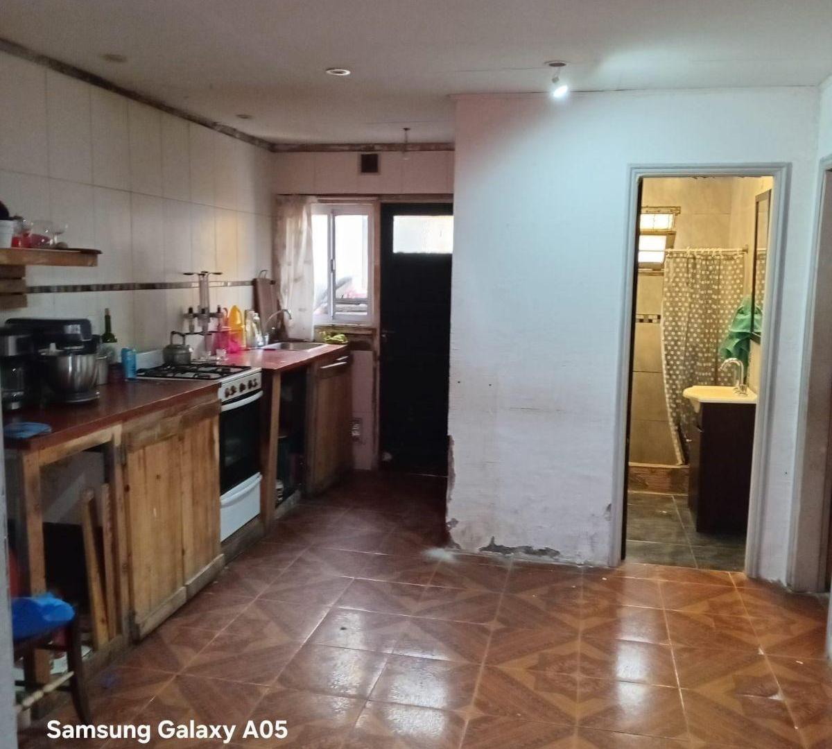 Foto de PH en alquiler c/ cochera en Bernardino Rivadavia, imagen 1