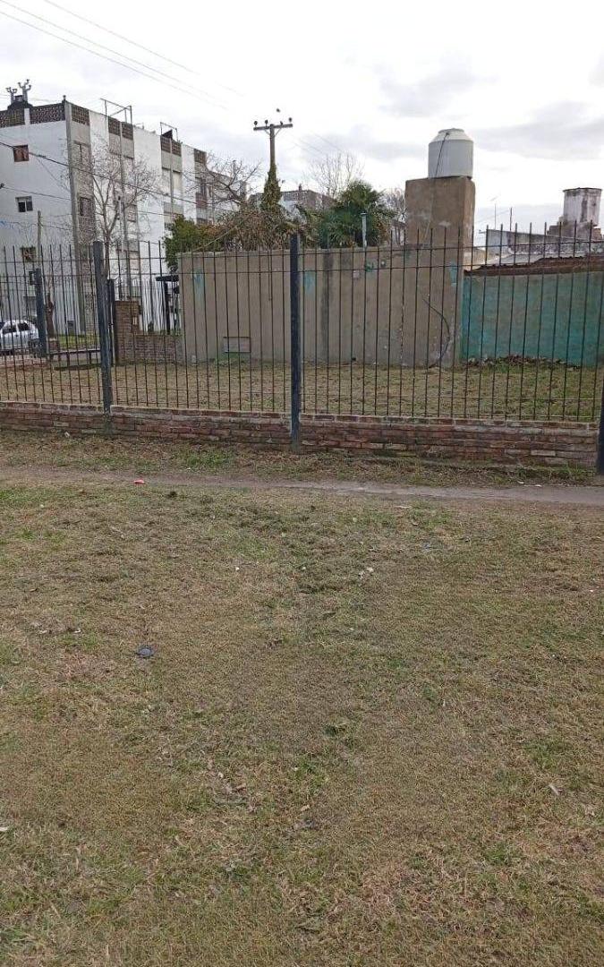Foto de Terreno / Lote en venta de 198m2 ubicado en Barrio Aeroparque, imagen 1