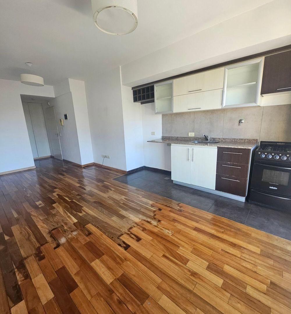 Foto de MONOAMBIENTE EN ALQUILER CON BALCÓN Y VISTA ABIERTA | VILLA URQUIZA, imagen 2
