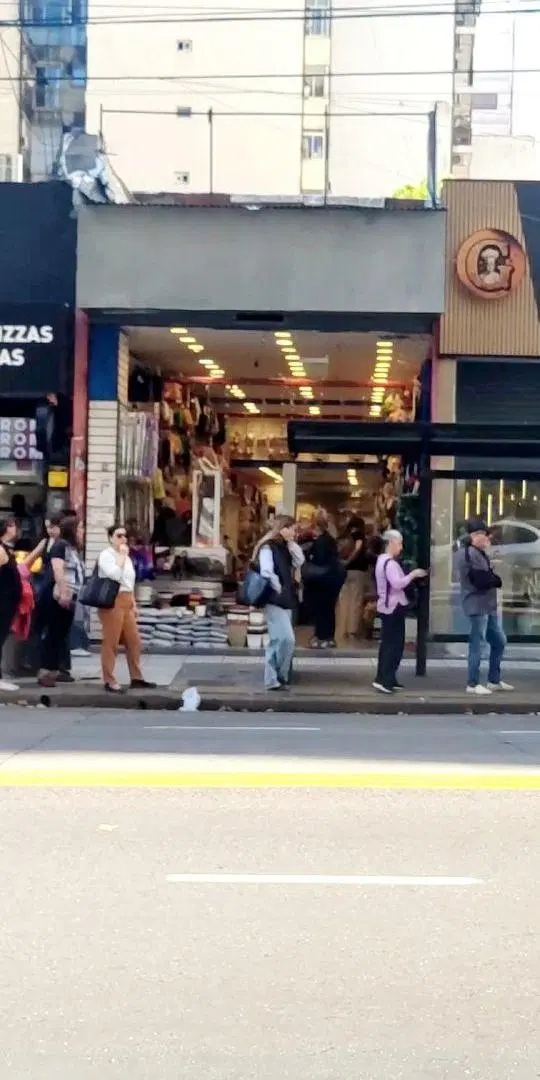 LOCAL ALQUILER AVENIDA SANTA FE, APTO TODO DESTINO, SIN EXPENSAS 6