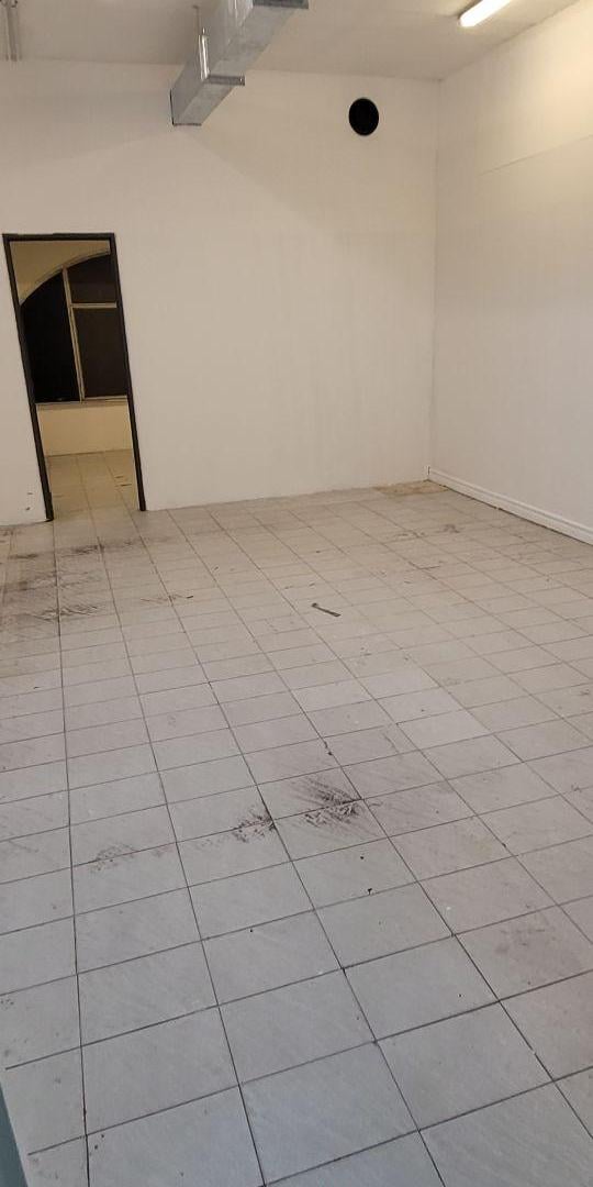 Foto de LOCAL ALQUILER AV. CABILDO Y ECHEVERRIA, SIN EXPENSAS, imagen 4