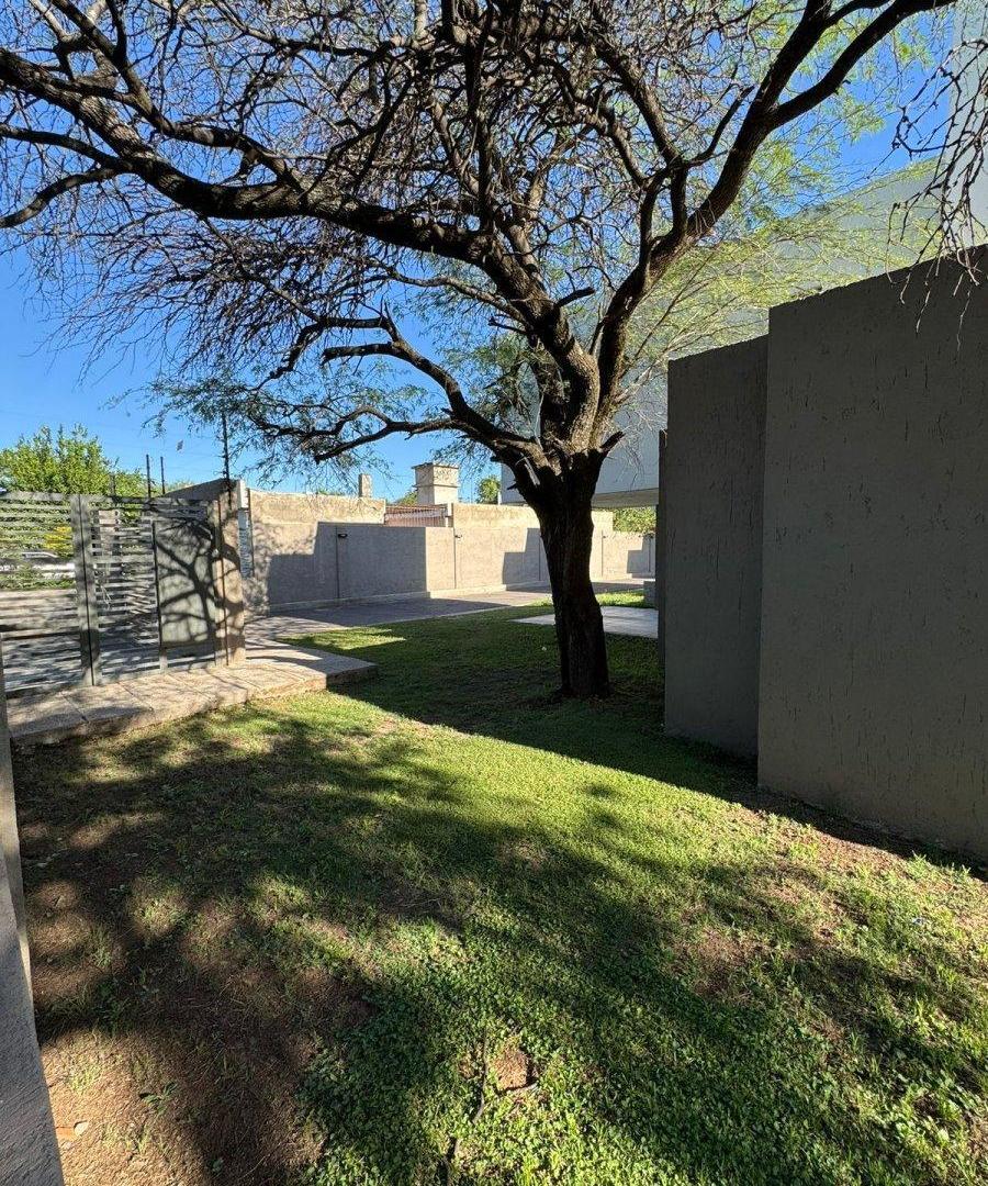 Duplex en Venta con renta.