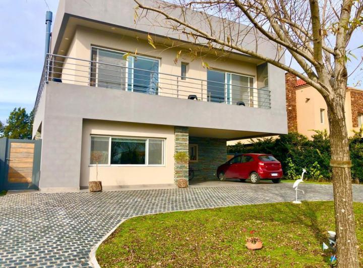 Casa 3 dormitorios venta y alquiler en San Benito, Villa Nueva
