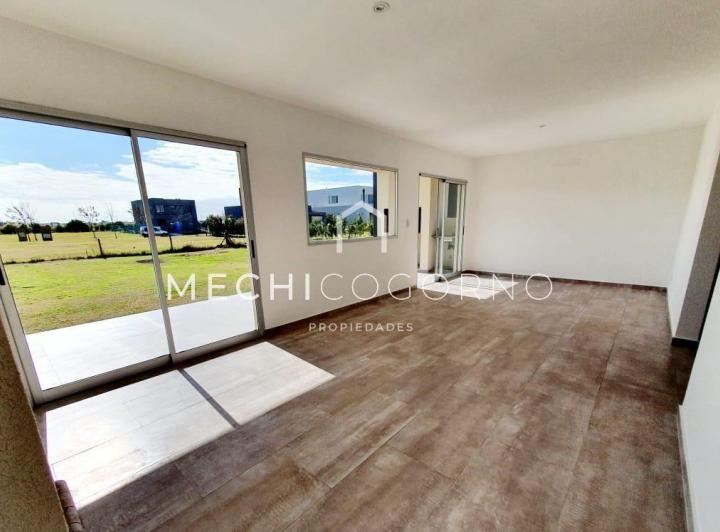 Casa en  alquiler de 3 dormitorios en Puertos del lago Araucarias 5