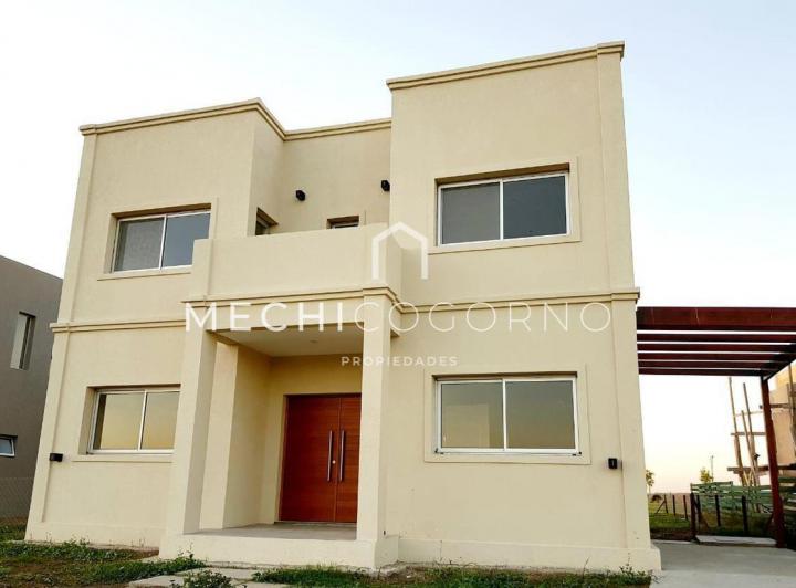 Casa en  alquiler de 3 dormitorios en Puertos del lago Araucarias 1
