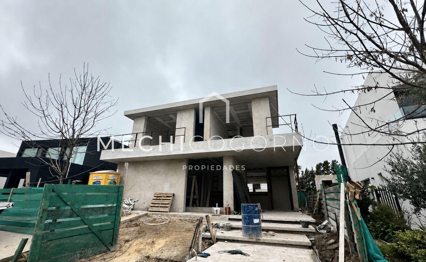 Casa en venta 4 dormitorios Carpinchos, Nordelta