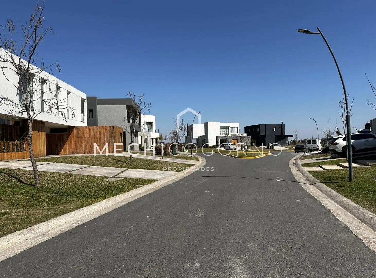 Casa en venta de 5 dormitorios en Carpinchos, Nordelta 2