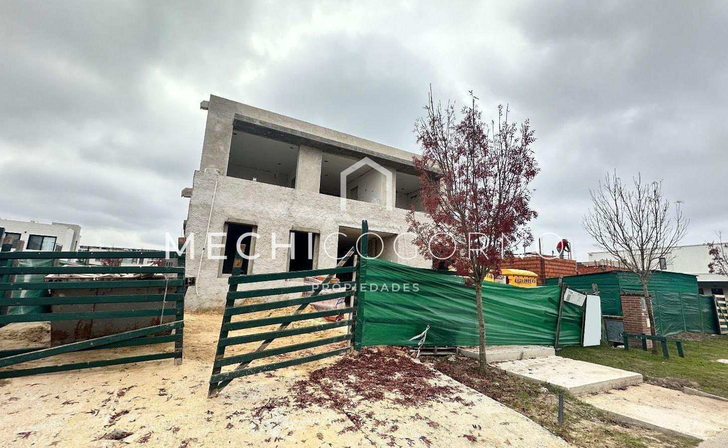Casa en venta 5 dormitorios Carpinchos, Nordelta