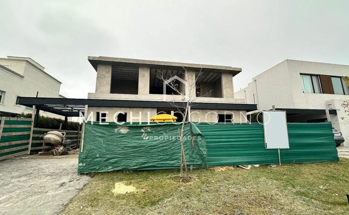 Casa en venta de 5 dormitorios en Carpinchos, Nordelta 2