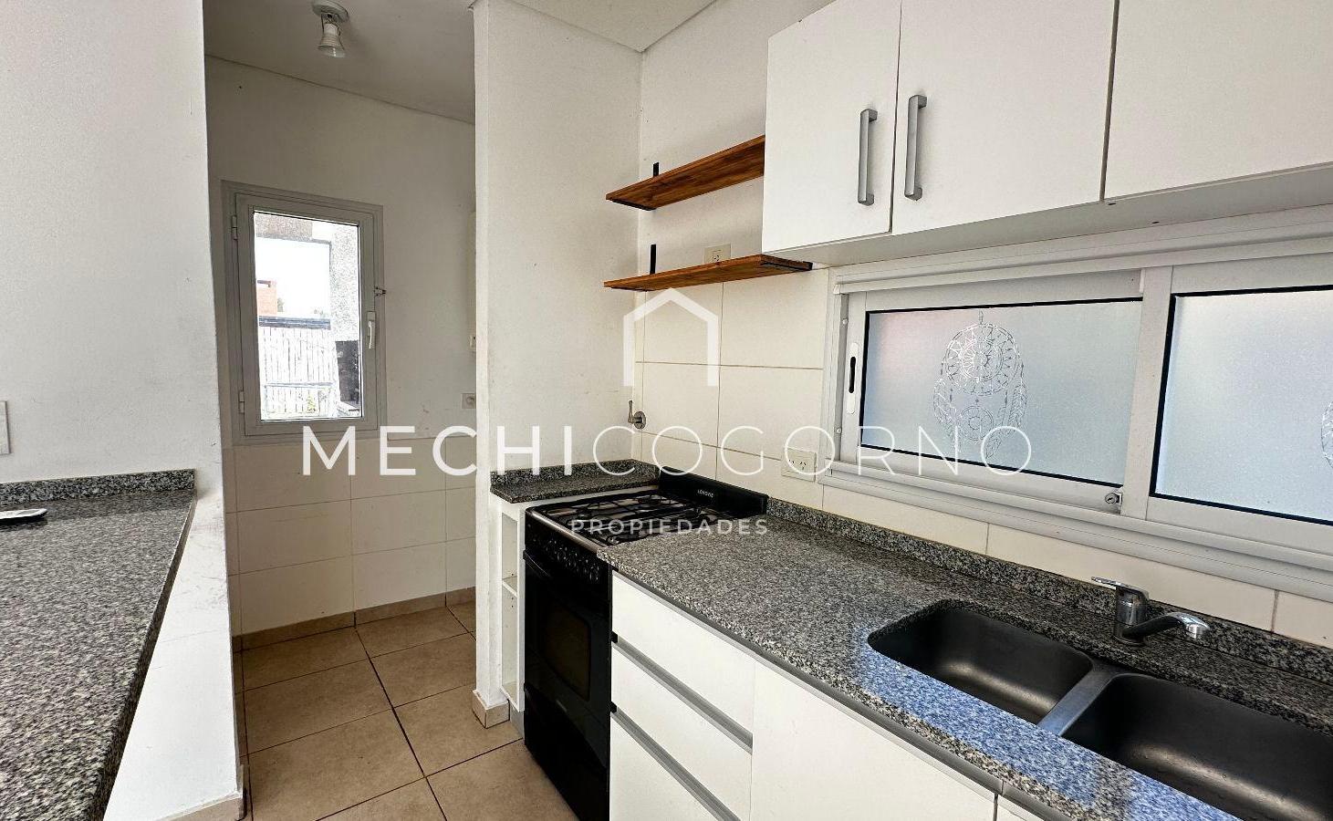 Foto de Casa en alquiler de 2 dormitorios en Casas de Santa Maria, Villa Nueva, imagen 2