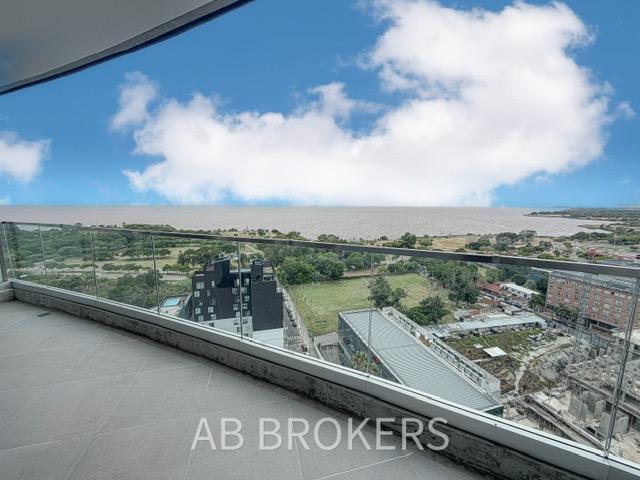 Triplex en Infinity Tower - 5 ambientes con dependencia - Full Amenities