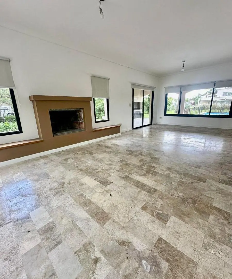 Casa 6 Amb c/ Piscina en El Nacional | APTO CRÉDITO | Mármol y Pinotea 2