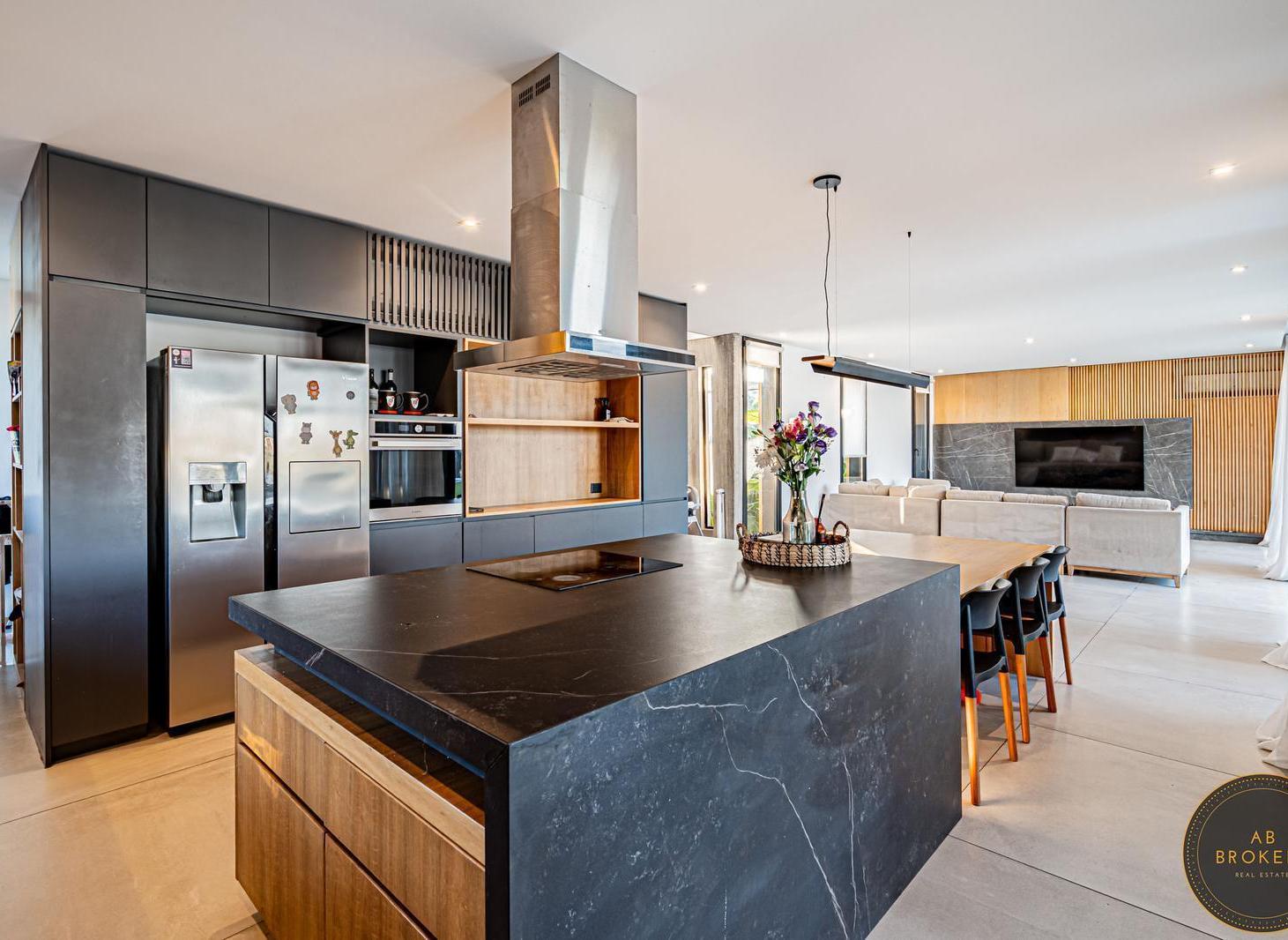 Foto de Casa en alquiler y venta en Barrio El Canton - Golf - Vista al agua y, imagen 2