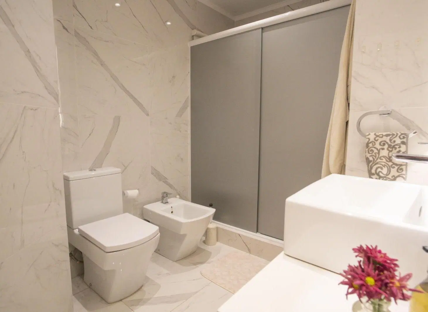 Venta Casa Mayling Pilar con 4 Dormitorios y Pileta 8
