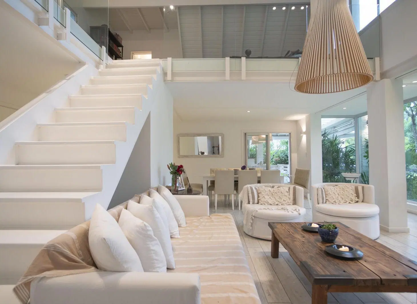 Venta Casa Mayling Pilar con 4 Dormitorios y Pileta 4