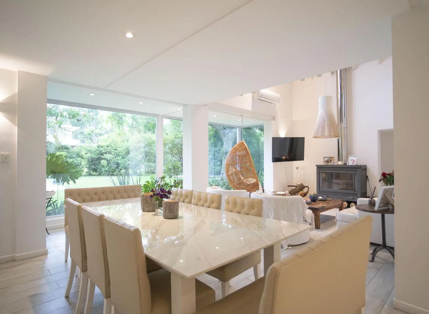 Venta Casa Mayling Pilar con 4 Dormitorios y Pileta 3