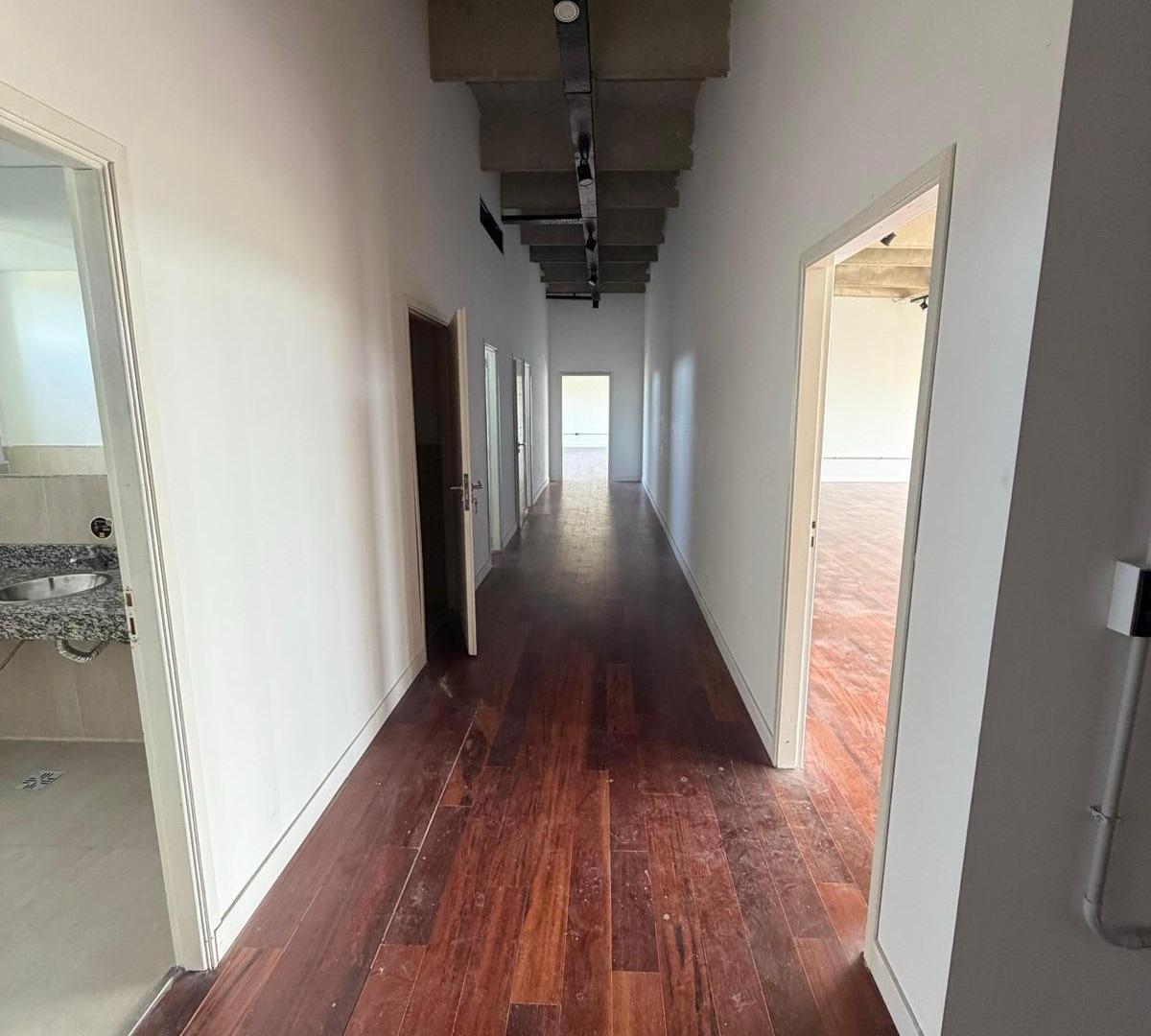 Foto de Inmobiliaria Ballesteros ofrece EXCELENTE OFICINA en alquiler - Los Boulevares, imagen 4