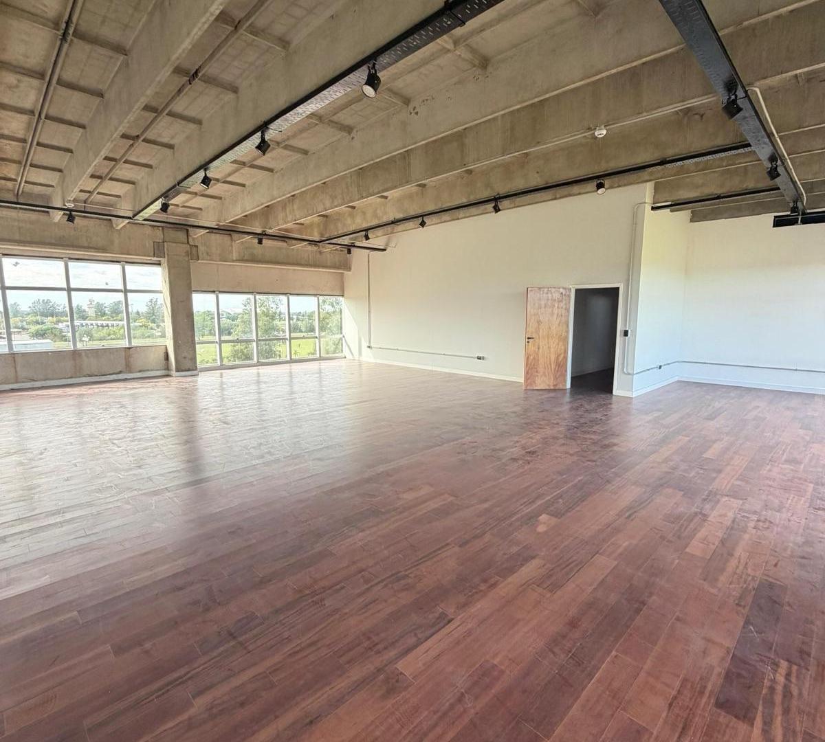 Foto de Inmobiliaria Ballesteros ofrece EXCELENTE OFICINA en alquiler - Los Boulevares, imagen 3