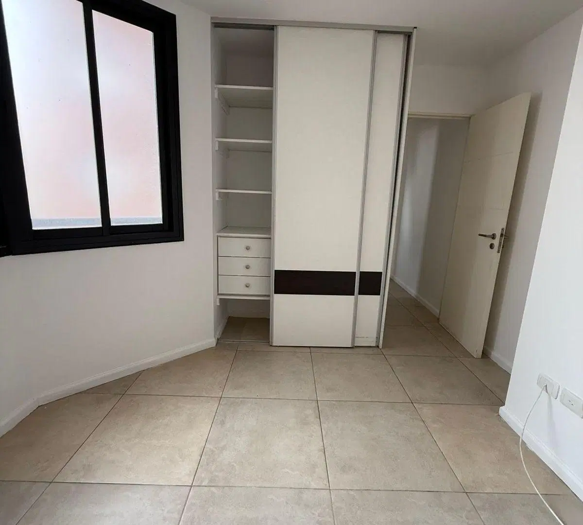 Alquilo departamento de 1 dormitorio en Illia 550 esquina Balcarce en Nueva Cordoba 3