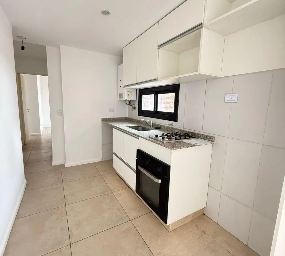 Alquilo departamento de 1 dormitorio en Illia 550 esquina Balcarce en Nueva Cordoba 2