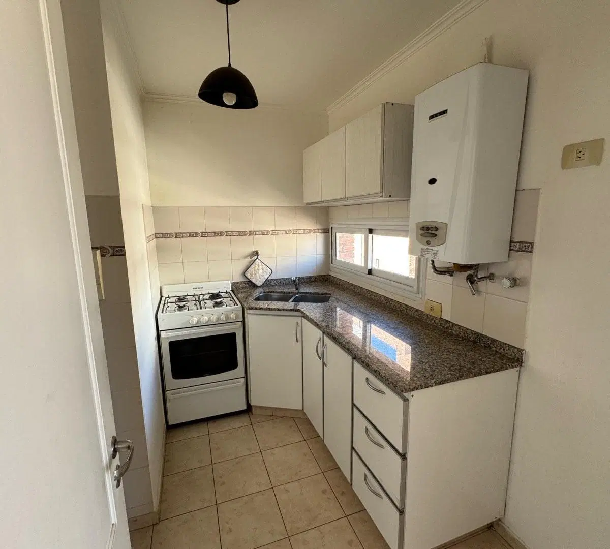 Alquilo departamento de 1 dormitorio a cuadras de plaza españa, nueva cordoba 3