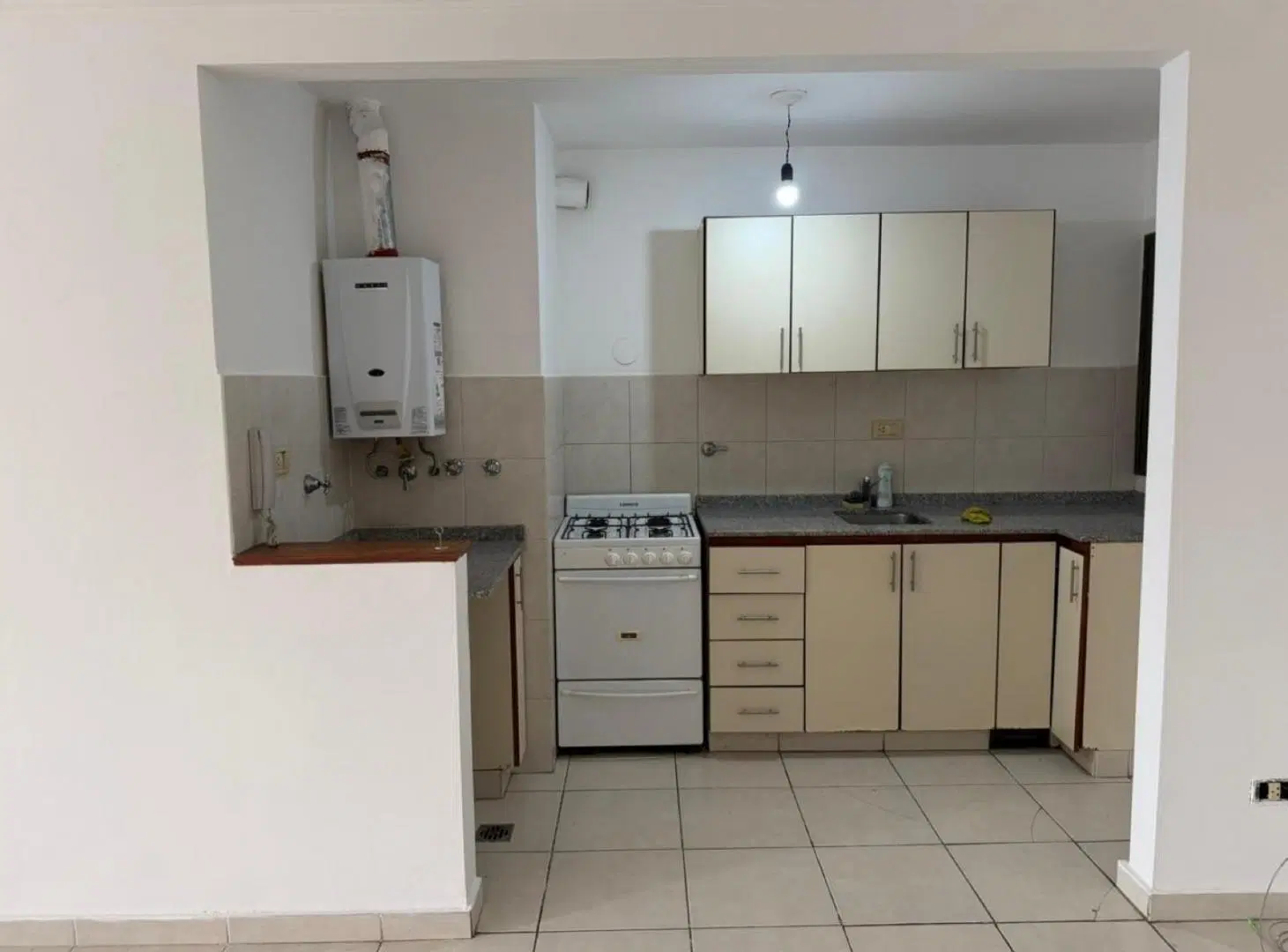 Alquilo departamento de 1 dormitorio a metros de parque sarmiento en Nueva Cordoba 4