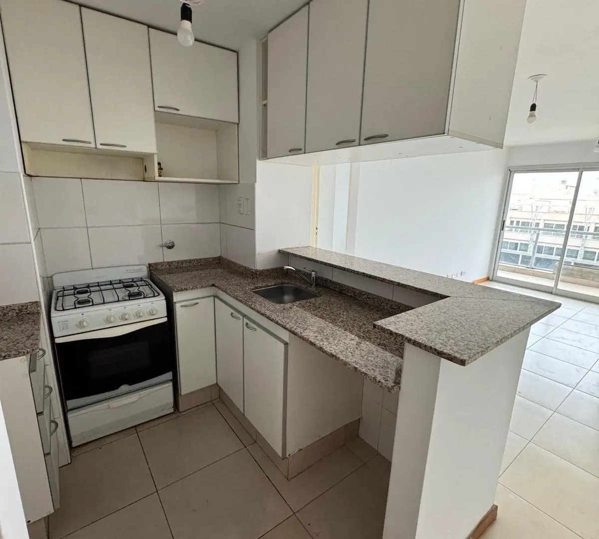 Alquilo departamento de 1 dormitorio y medio a metros de plaza españa en Nueva Cordoba 4