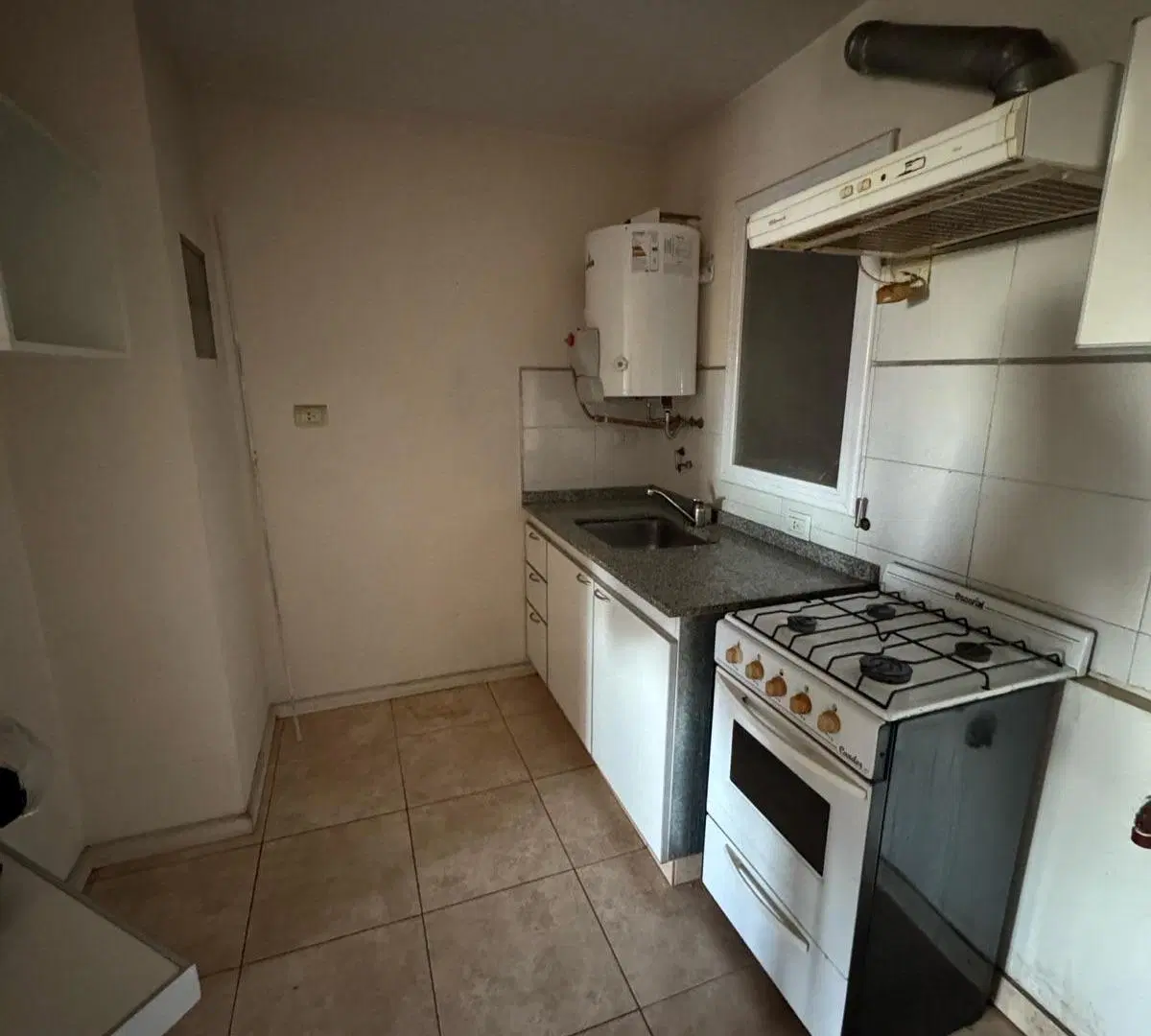 Alquilo departamento de 1 dormitorio en Bv Illia 50 casi esquina ituzaingo en Nueva Cordoba 4