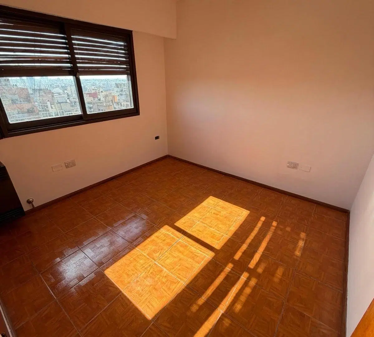 Alquilo departamento de 2 dormitorios en bv illia casi esquina chacabuco en Nueva Cordoba 2