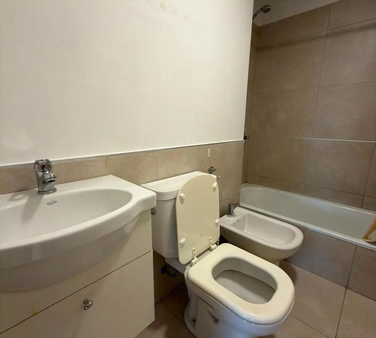Alquilo departamento de 1 dormitorio en ituzaingo 958 a metros de plaza españa en Nueva Cordoba 3