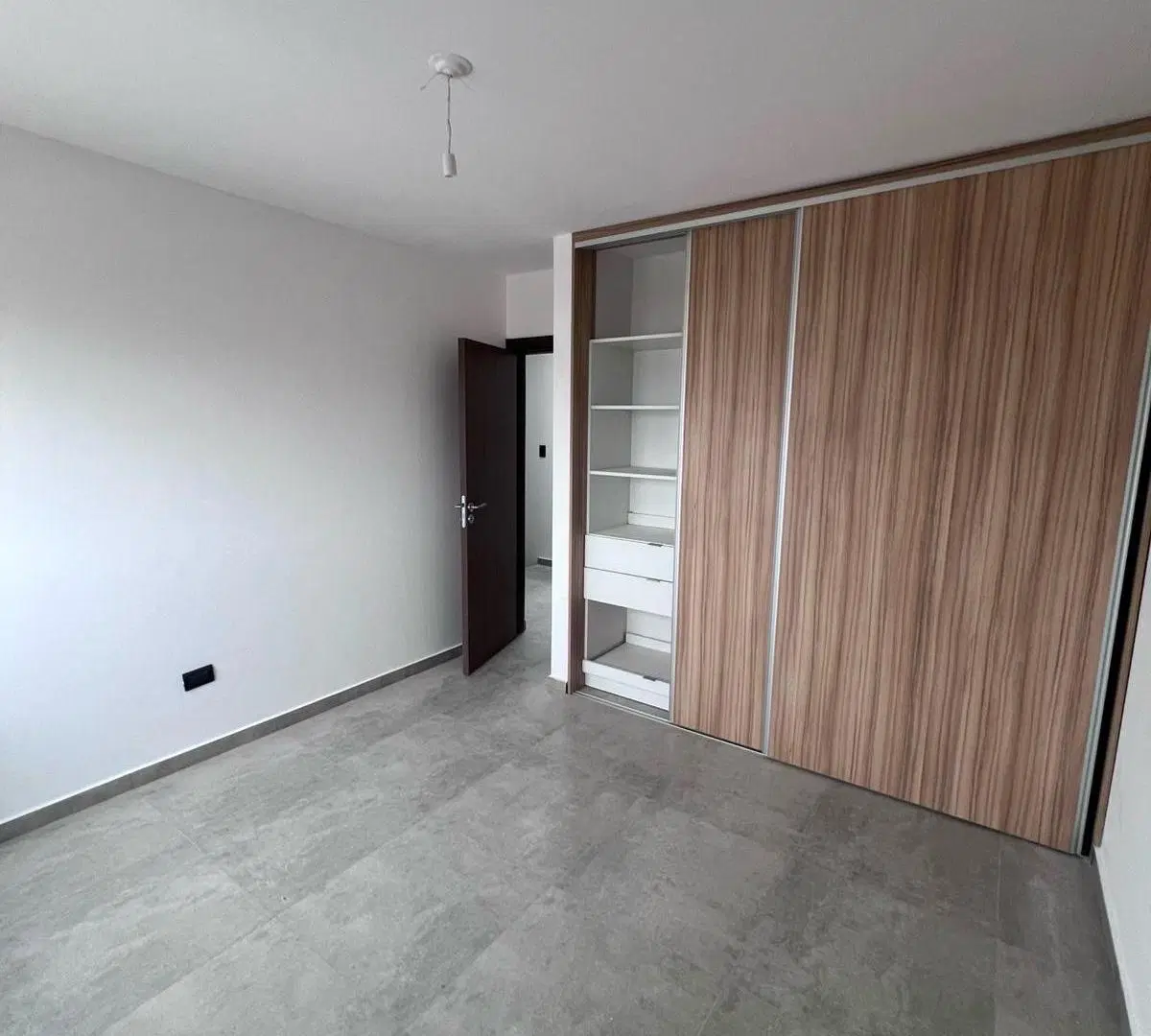 Gran Dúplex en venta de 2 dormitorios a estrenar con Patio propio - Rincones de Manantiales 2