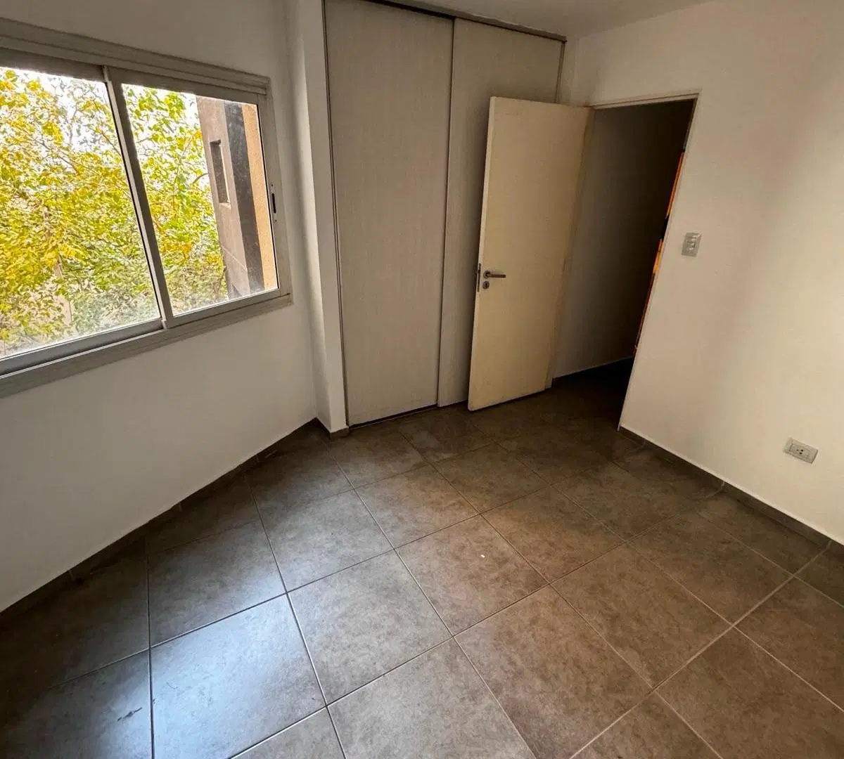 Alquilo departamento de 1 dormitorio proximo a ciudad universitaria en Nueva Cordoba 3