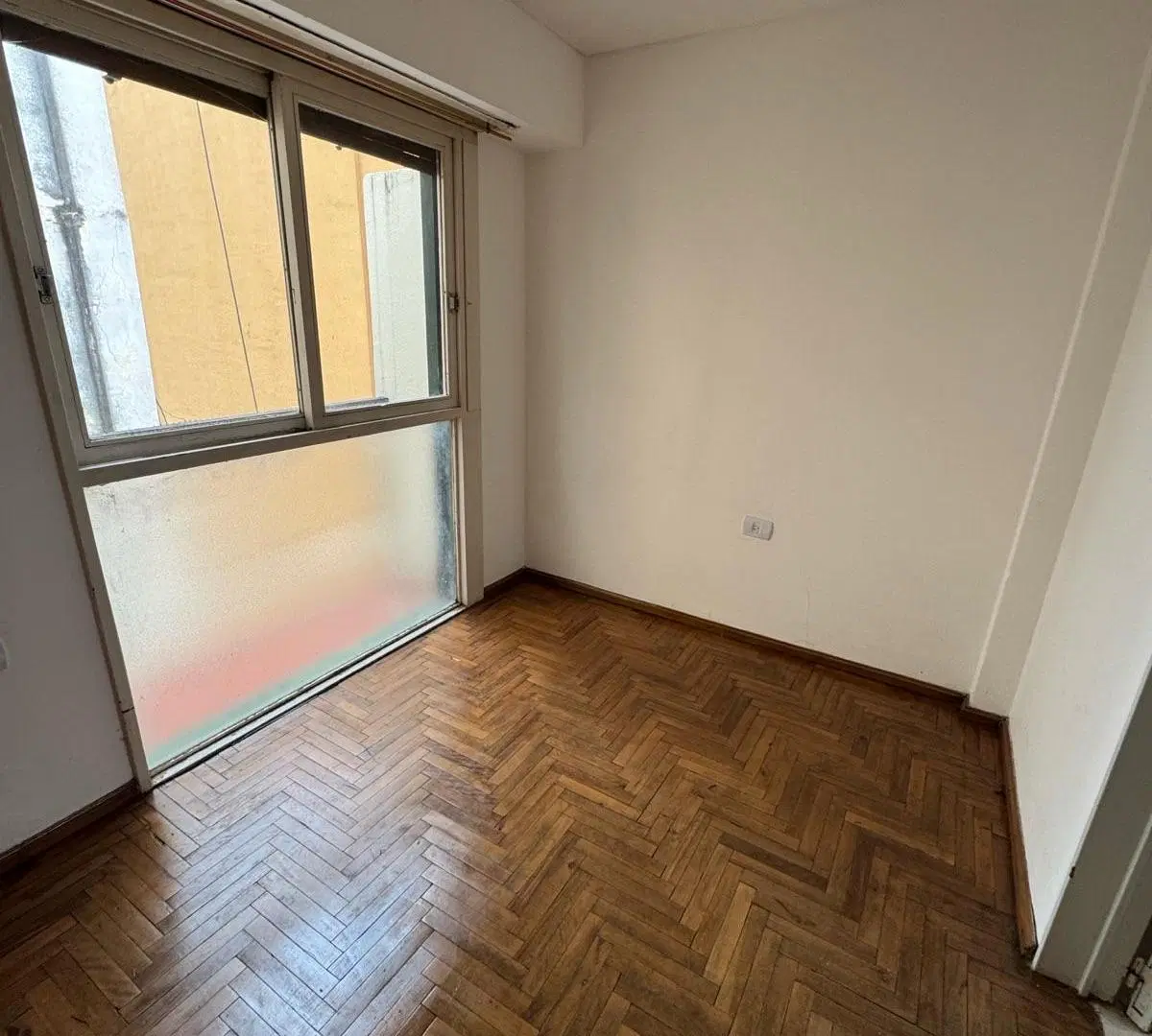 Alquilo departamento de 1 dormitorio frente a la plaza san martin en barrio Centro 2