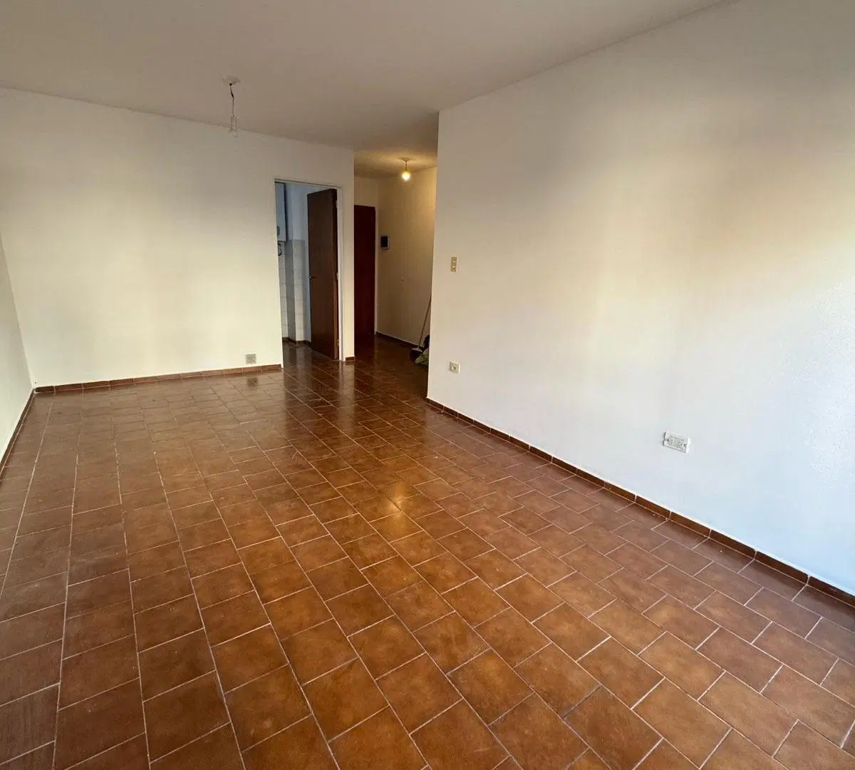 Alquilo departamento de 1 dormitorio en san lorenzo 237 casi esquina chacabuco en Nueva Cordoba 5