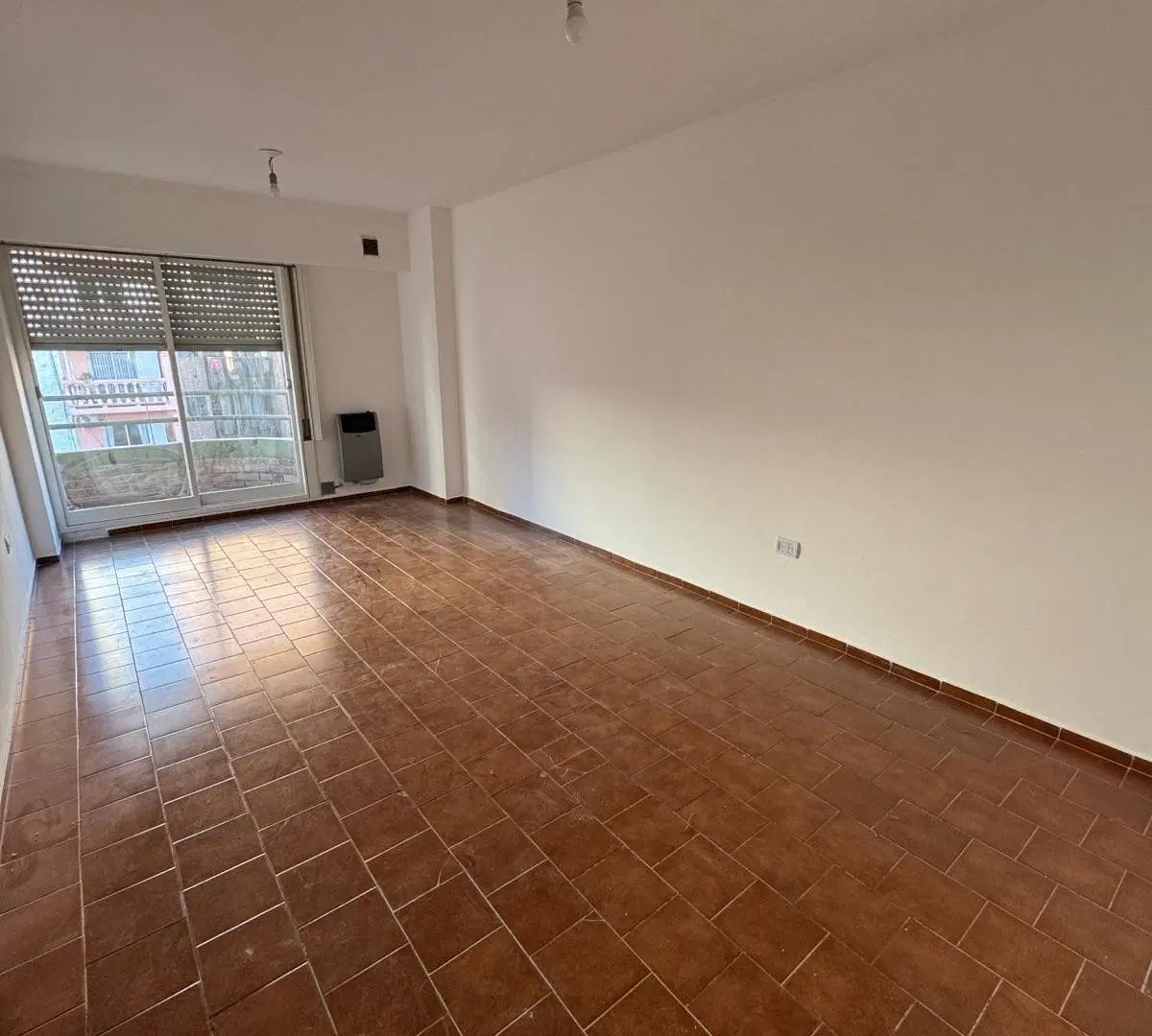 Alquilo departamento de 1 dormitorio en san lorenzo 237 casi esquina chacabuco en Nueva Cordoba 2