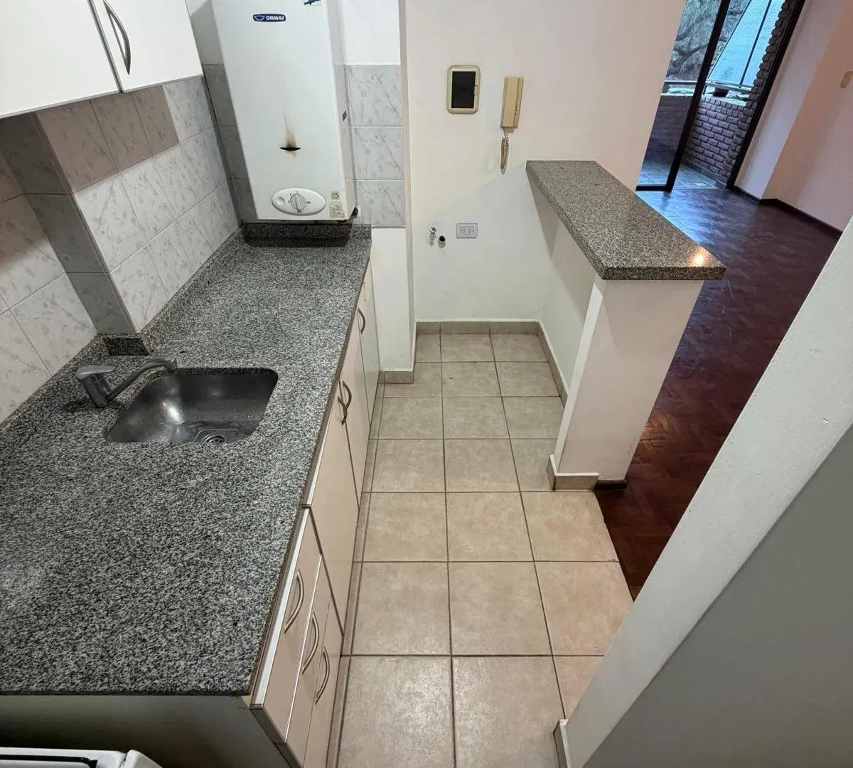 Alquilo departamento de 1 dormitorio en lugones 338 frente al parque sarmiento en Nueva Cordoba 1
