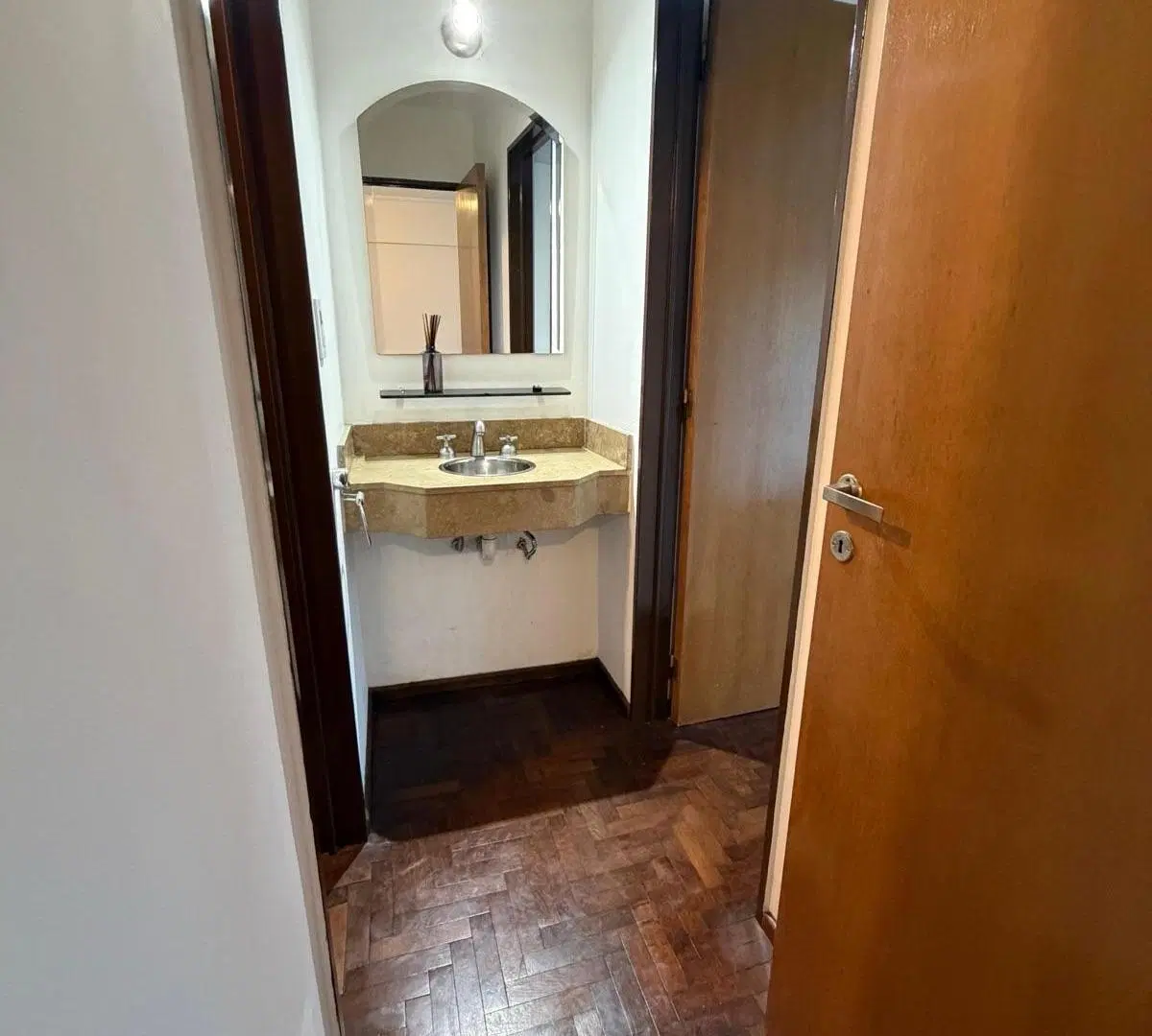 Alquilo departamento de 1 dormitorio en lugones 338 frente al parque sarmiento en Nueva Cordoba 3