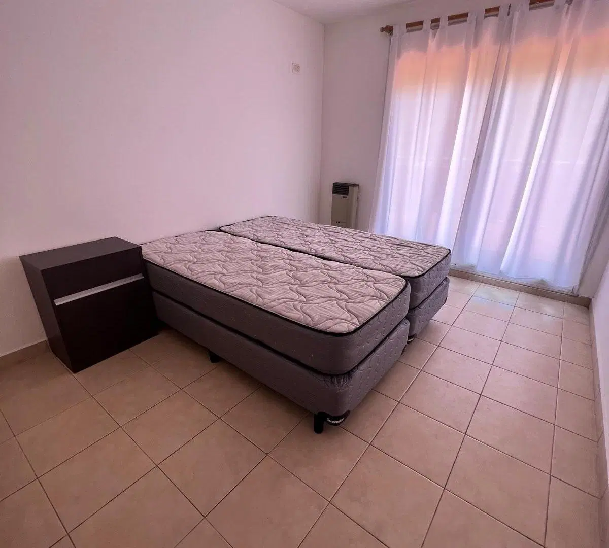 Alquilo departamento 2 dormitorios amoblado a metros de plaza españa en Nueva Cordoba 3