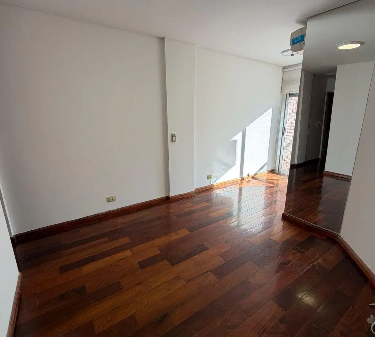 Departamento en venta de 2 dormitorios con balcón en Ituzaingó al 1200 - Nueva Cordoba 5