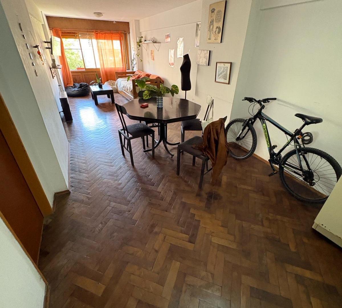 Foto de Semipiso en venta de 3 dormitorios sobre jujuy 159 a metros de Cañada, imagen 3
