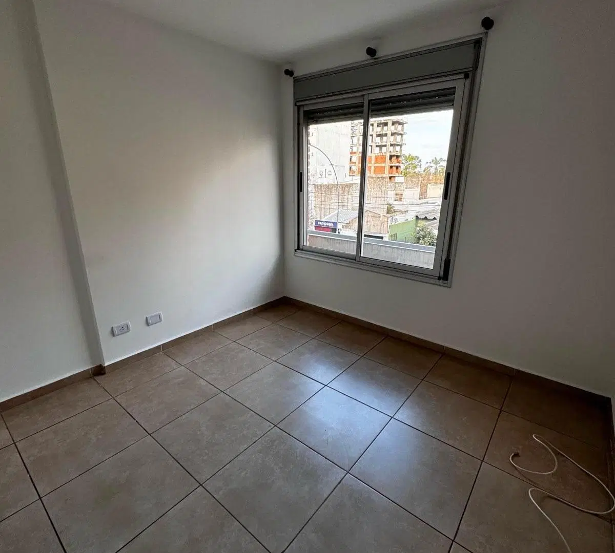 Alquilo departamento de 1 dormitorio en barrio general paz ubicado sobre calle 24 de septiembre 1739 4