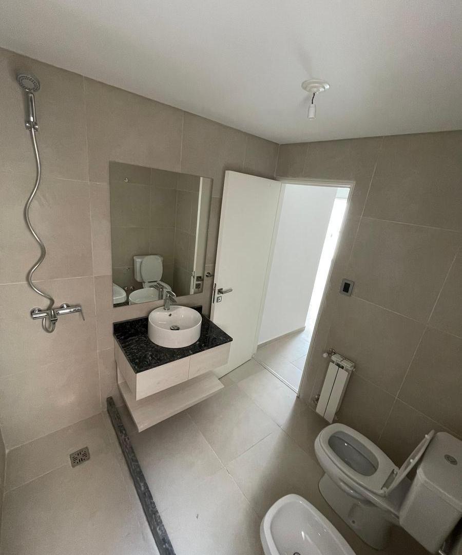 Foto de Vendo Departamento 1 dormitorio a estrenar en Obispo Salguero al 600, imagen 3