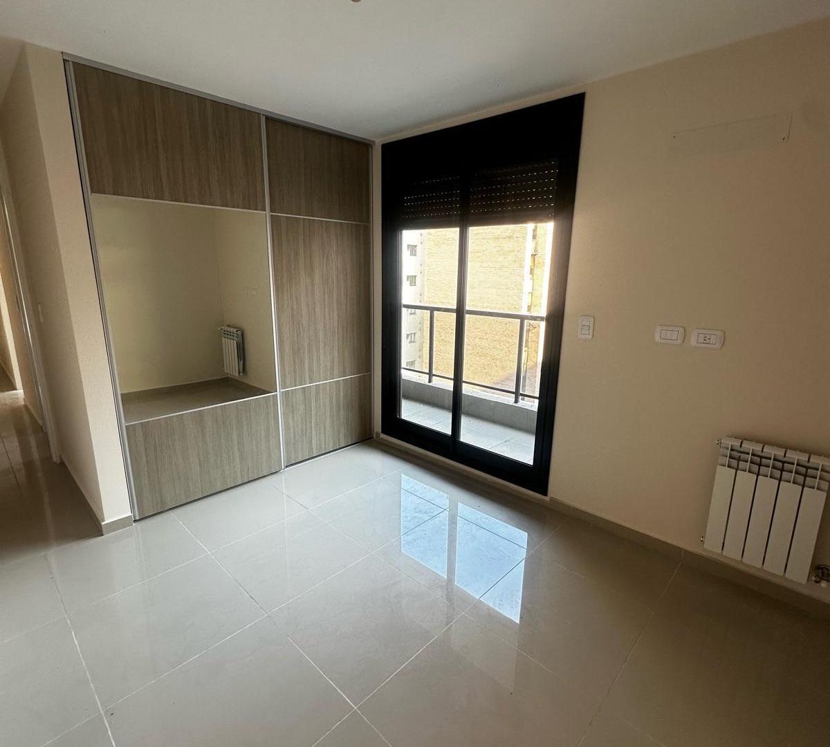 Foto de Departamento en venta de 2 dormitorios a metros del Parque Sarmiento - Nueva Córdoba, imagen 2