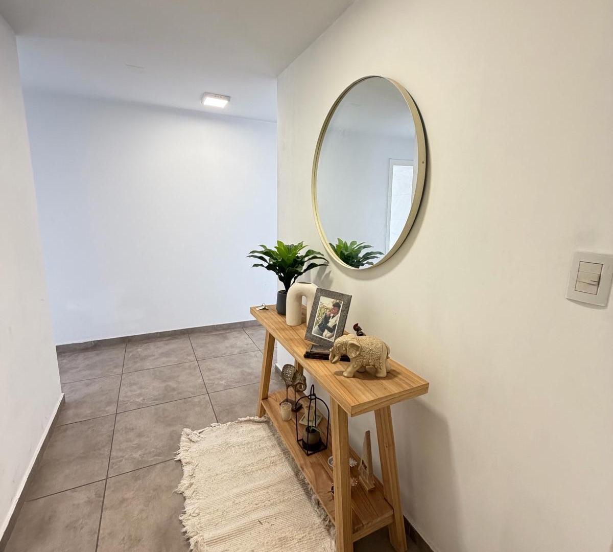 Foto de Vendo Departamento 2 dormitorios con terraza propia en Obispo Trejo al, imagen 4
