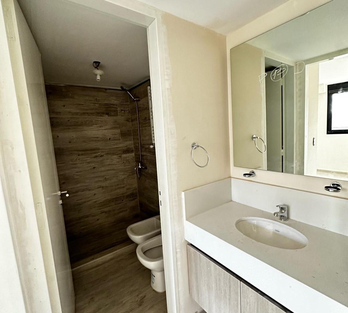 Foto de Venta de Departamento de 1 dormitorio con Terraza Propia a metros del, imagen 2