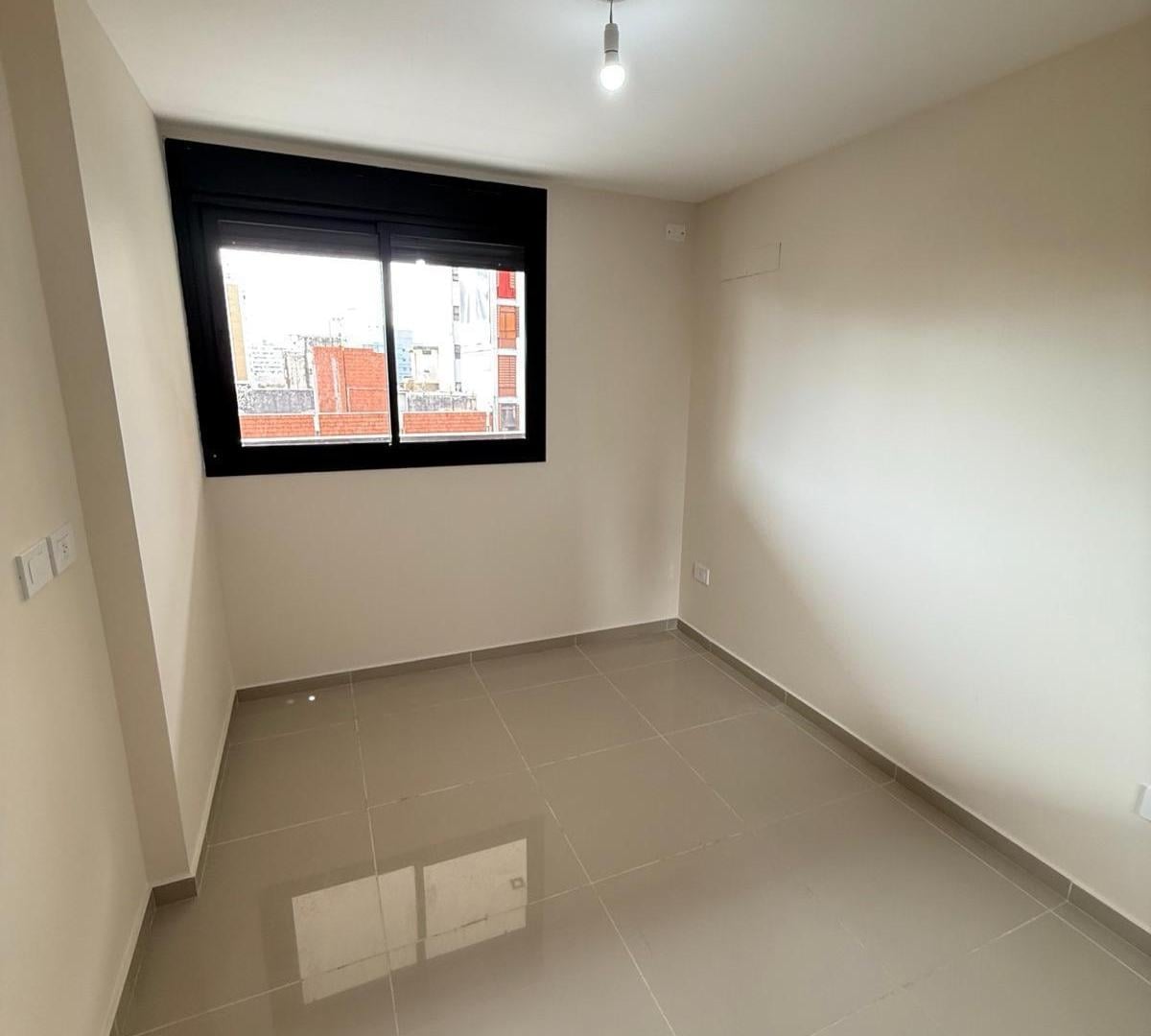 Foto de Vendo Departamento 2 dormitorios a estrenar en Bv Illia esquina, imagen 3